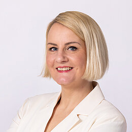 Claudia Koch, MSc. Finanzen & Services AGGM